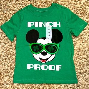Old Navy Disney Pinch Proof Mickey St. Patrick’s Day tshirt 4T green sunglasses